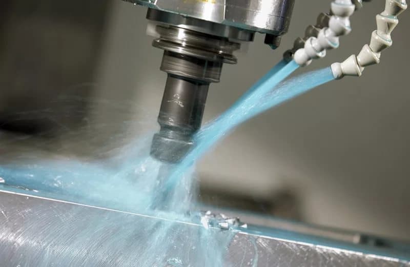 Обработка детали с применением СОЖ