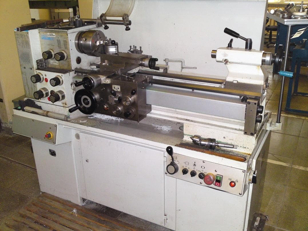 Современный токарный станок