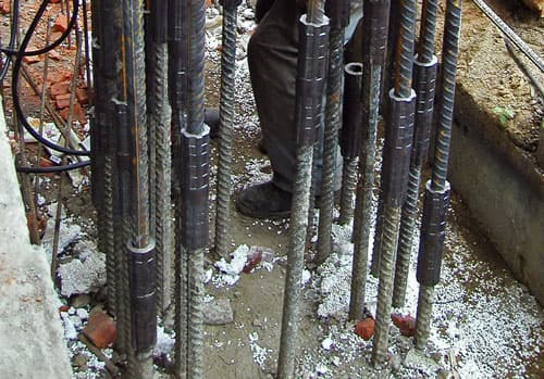 Монтаж муфты на арматурные стержни