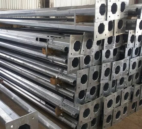 Опоры освещения металлические оцинкованные в Санкт-Петербурге Опоры освещения металлические оцинкованные в Санкт-Петербурге