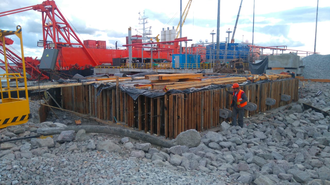 Бетонирование закладных ФМ в Петербурге