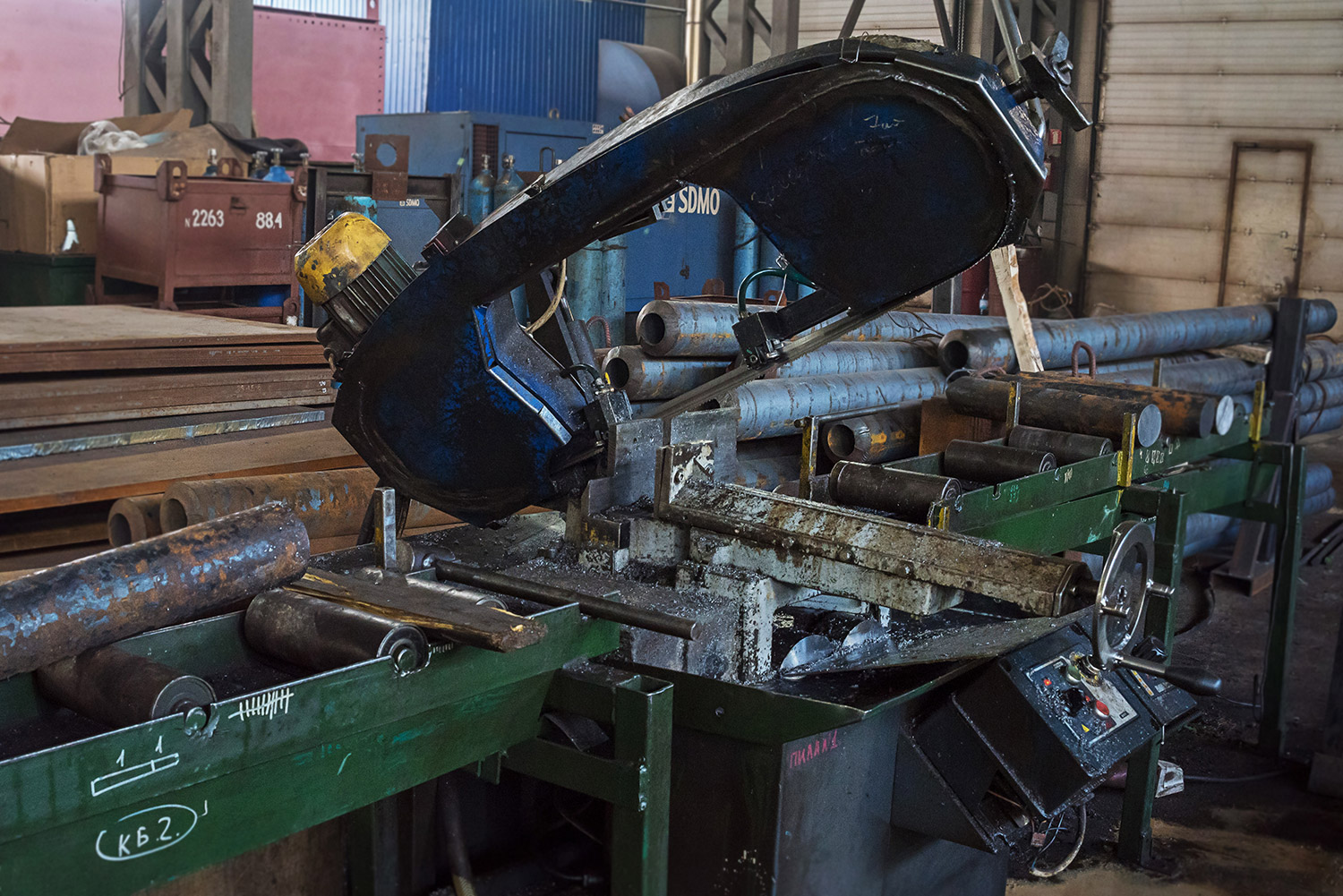 Резка металла на ленточнопильном станке