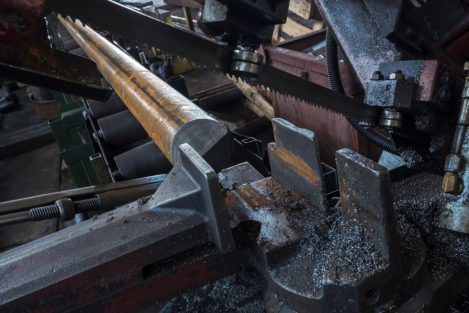 Резка металла на ленточнопильном станке