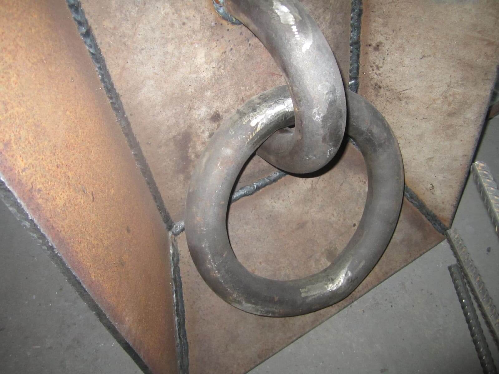 Швартовное кольцо (рым)