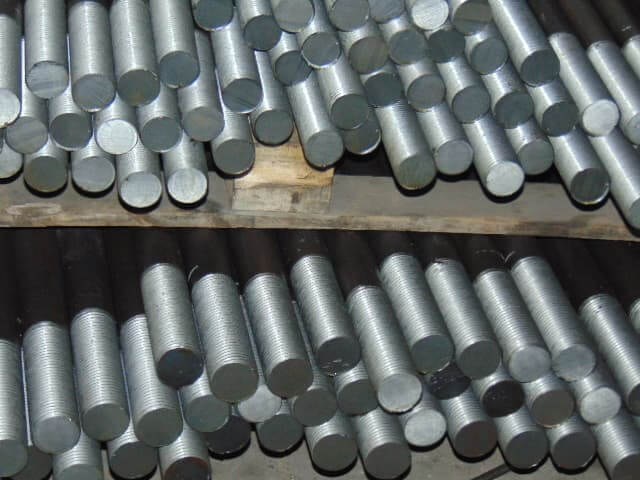 Шпильки с ввинчиваемым концом