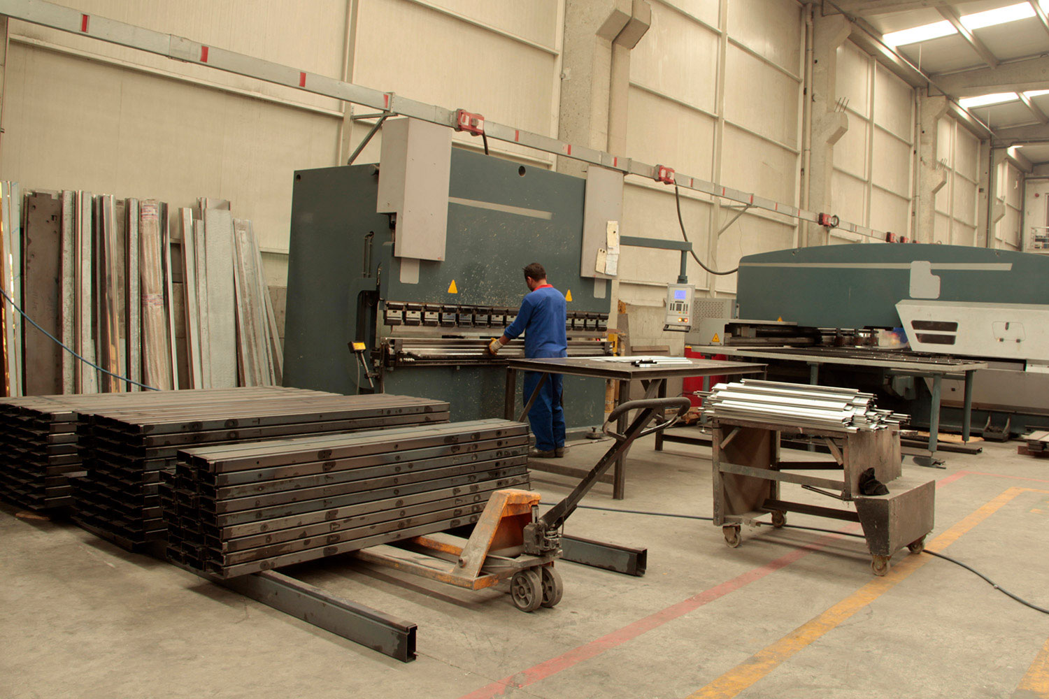 Гибка алюминиевого листа