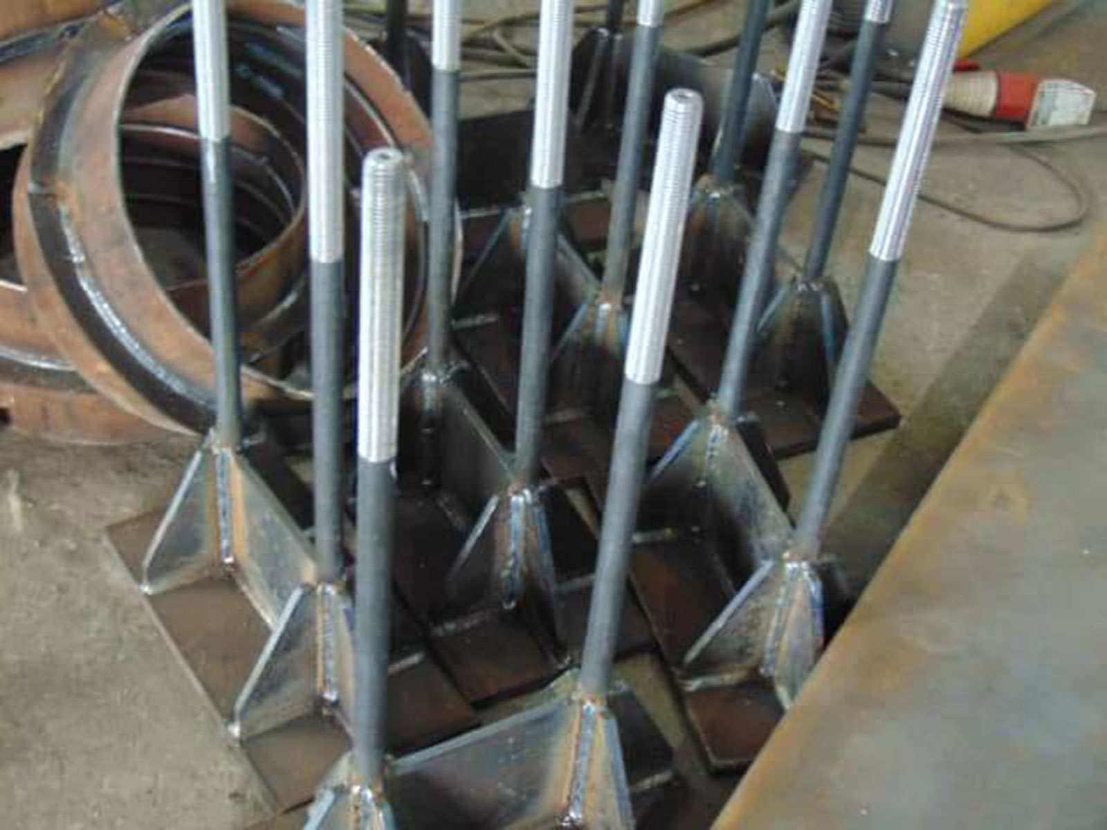 Анкерные болты Анкерные болты