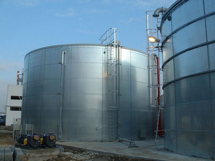 Резервуар для хранения светлых нефтепродуктов Резервуар для хранения светлых нефтепродуктов
