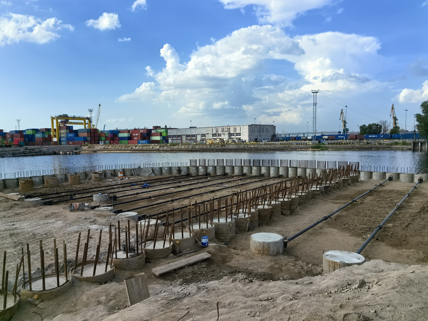 Трубошпунт и анкерные тяги