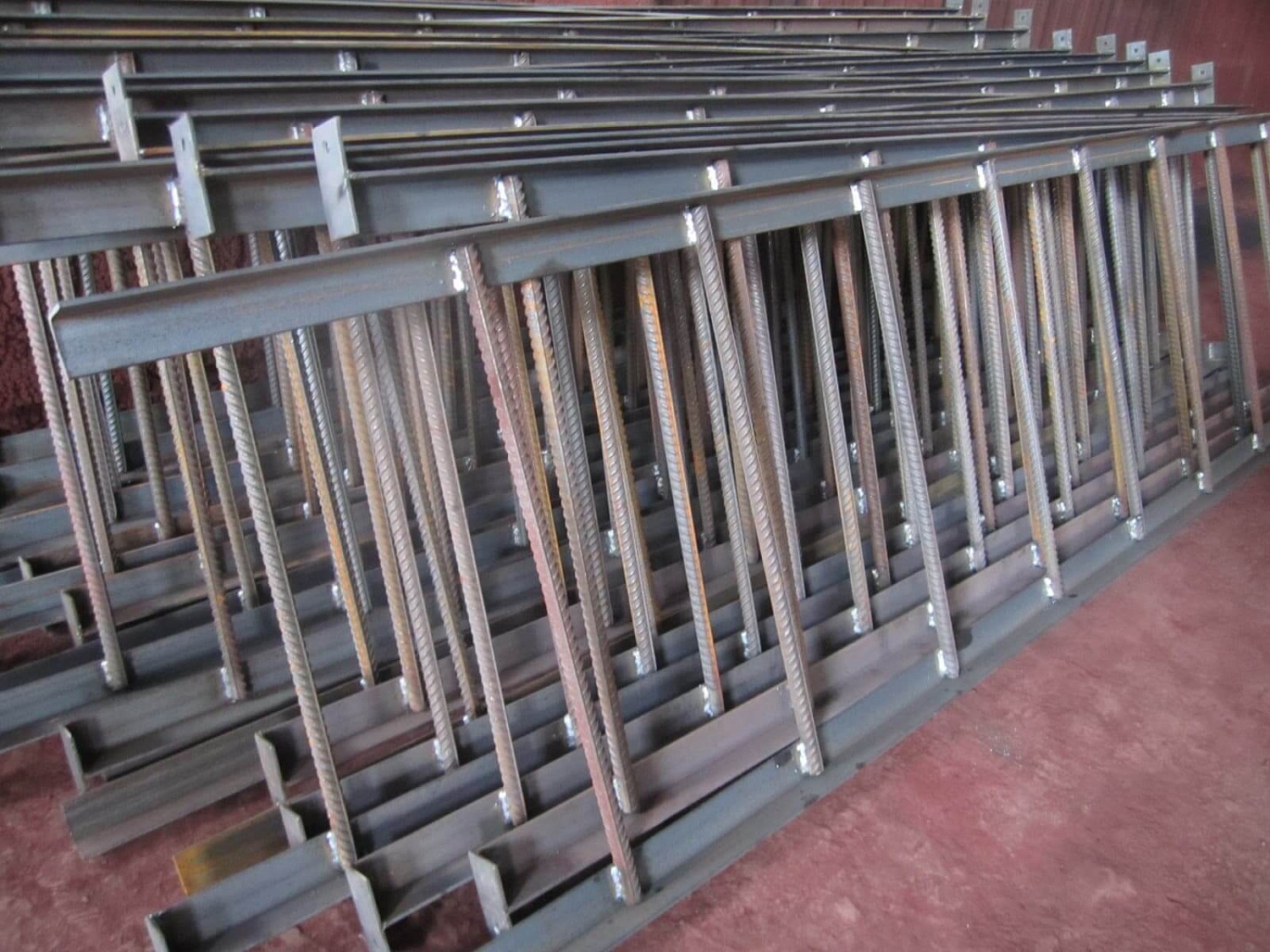 Стальные стремянки