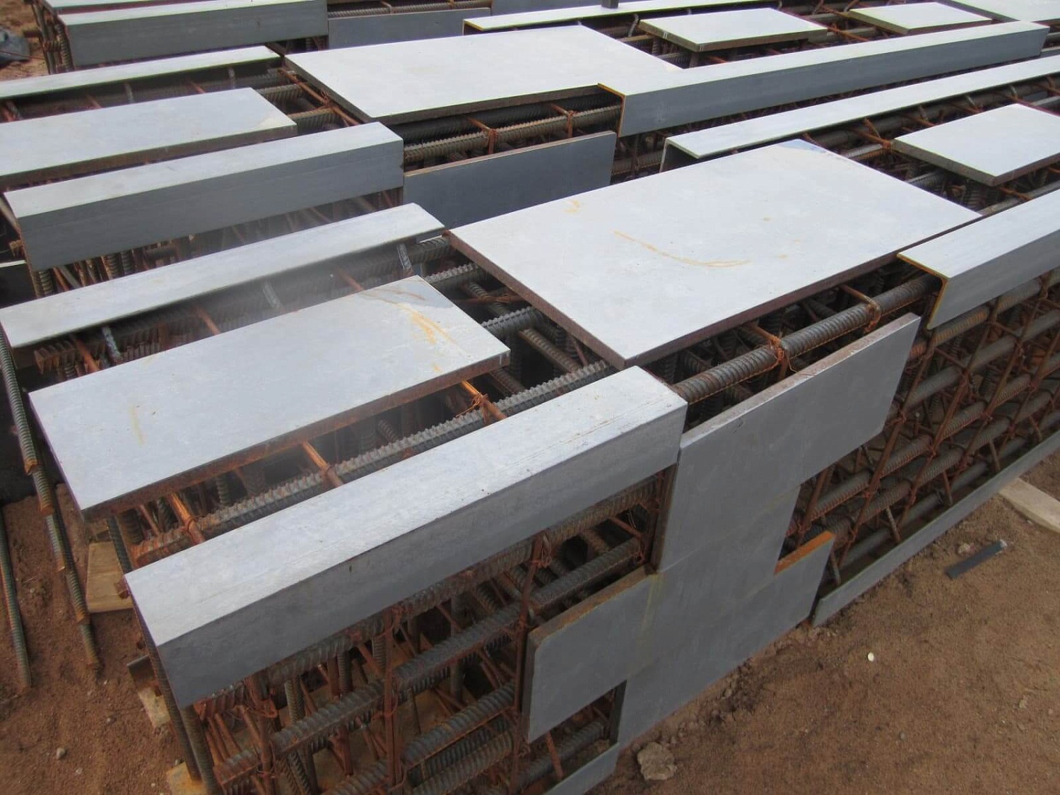 Закладная деталь колоны