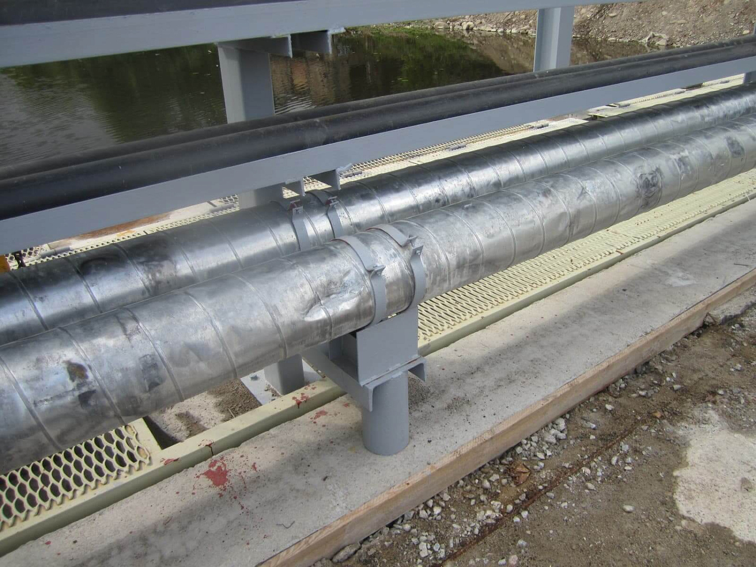 Хомутовые опоры трубопроводов