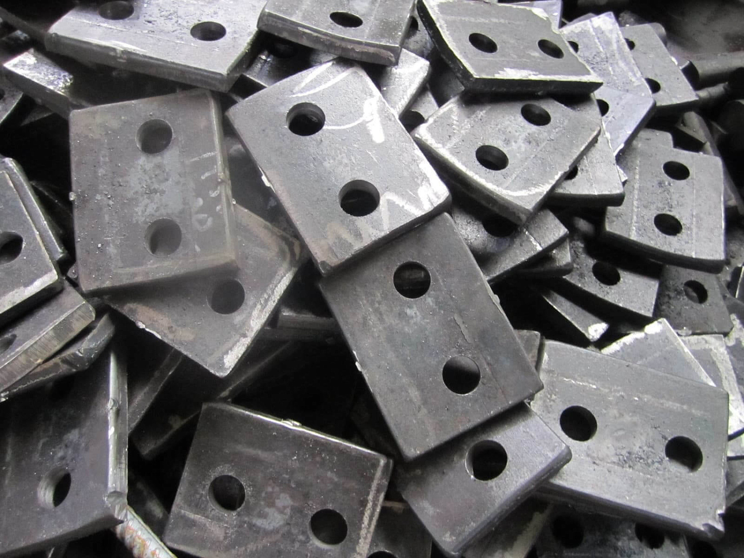 Изготовление креплений рельс