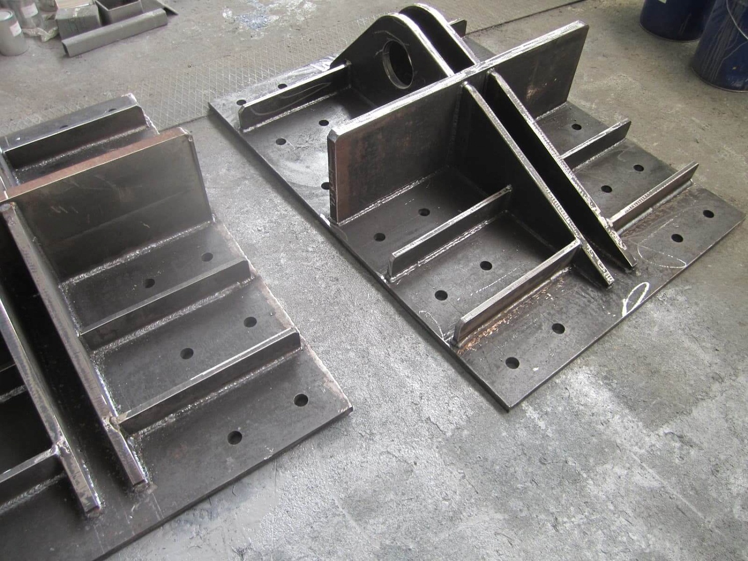 Закладная деталь шарнира