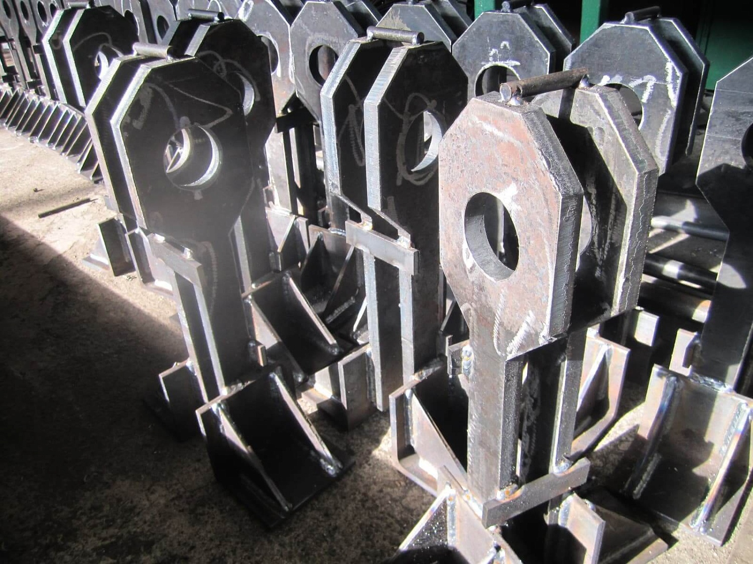 Закладная деталь оттяжки