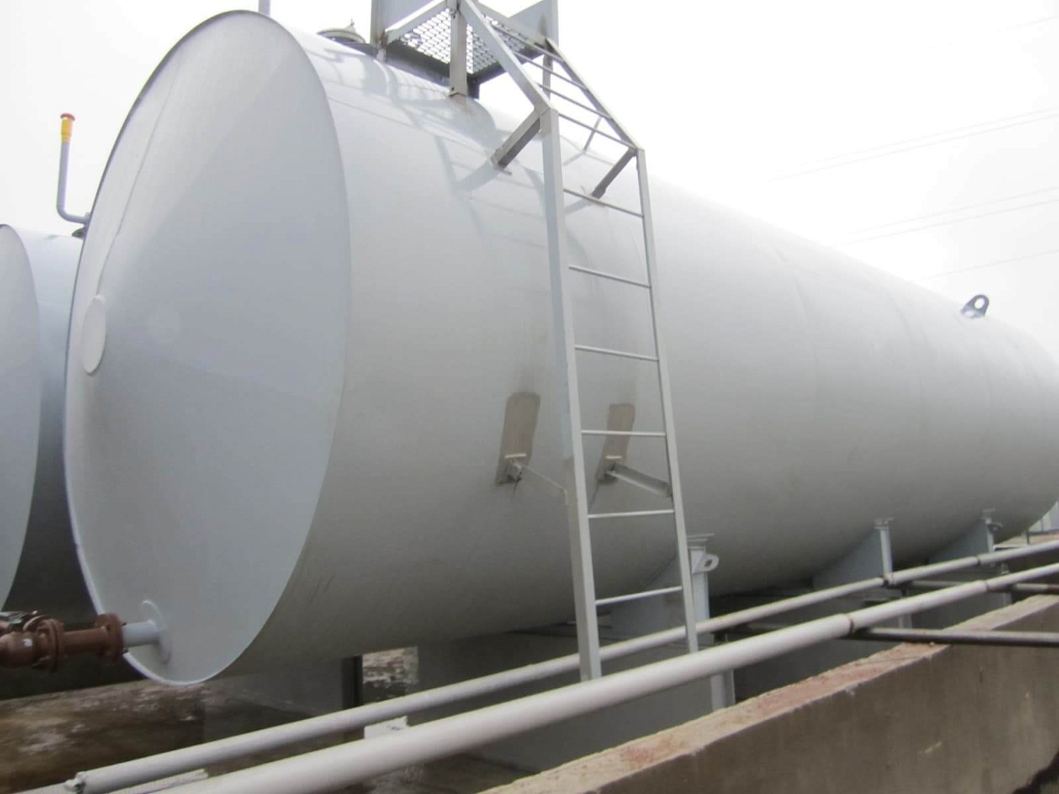 Резервуар для нефтепродуктов