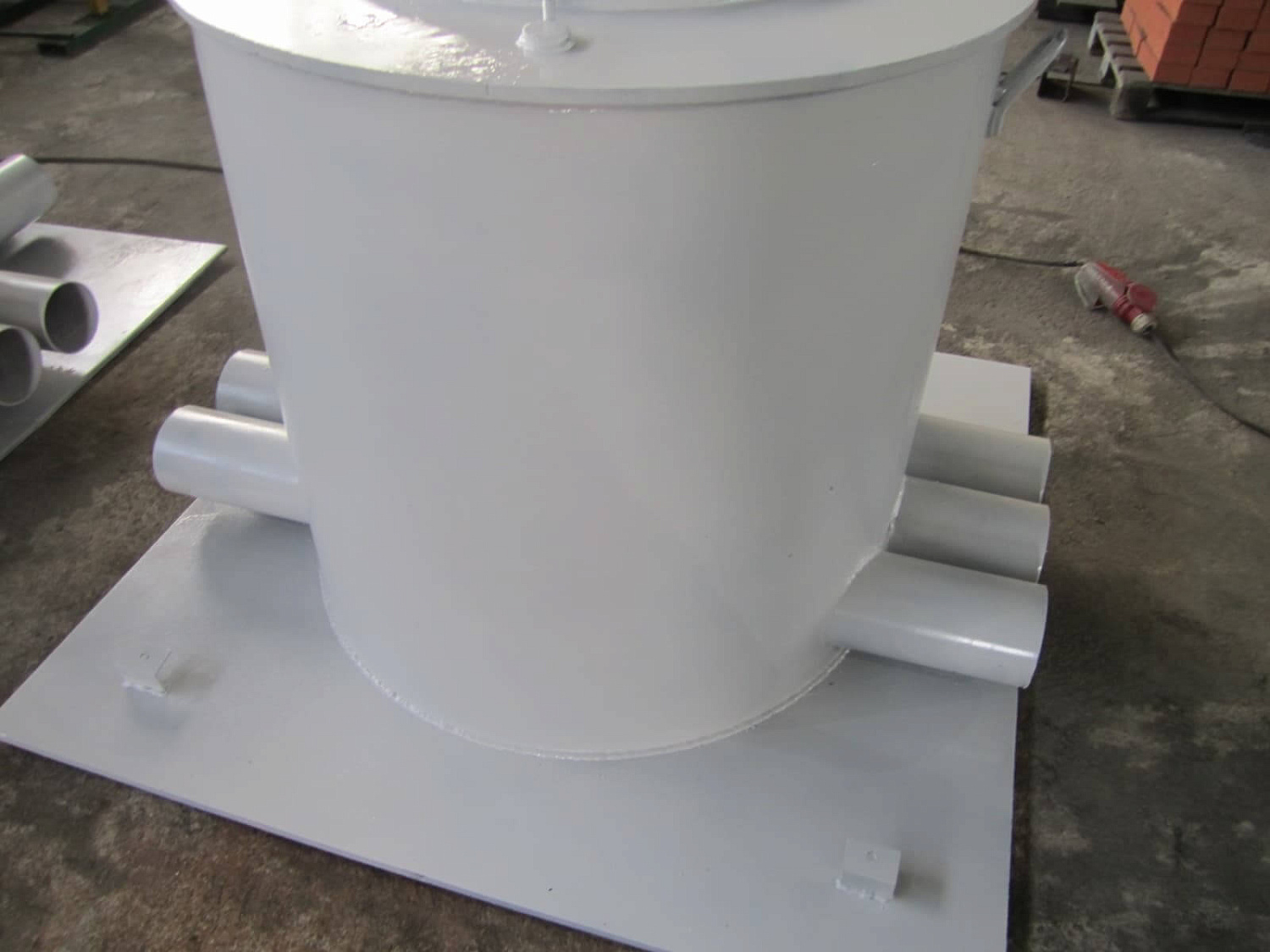 Кабельный колодец стальной